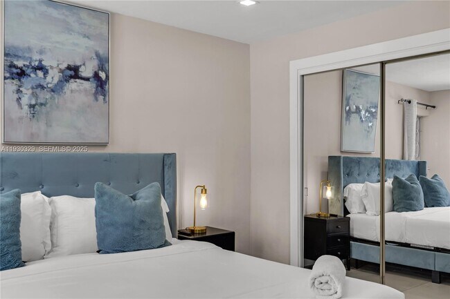 Building Photo - 2217 NW 4th Ave