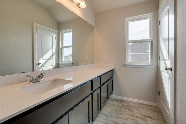 Building Photo - 123 White Dunes Dr