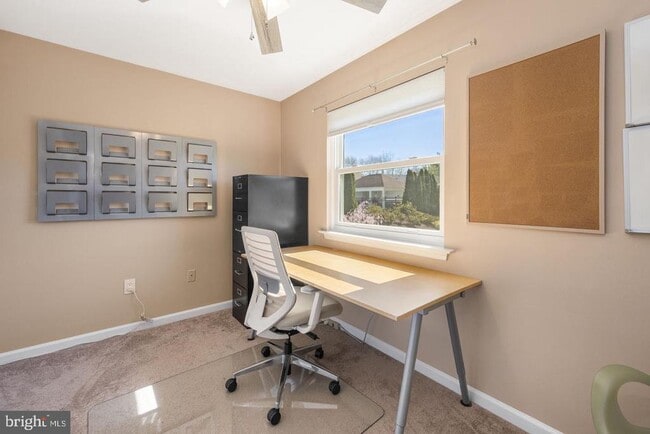 Building Photo - 1008 Horseshoe Dr