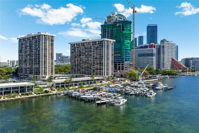 Building Photo - 1901 Brickell Ave