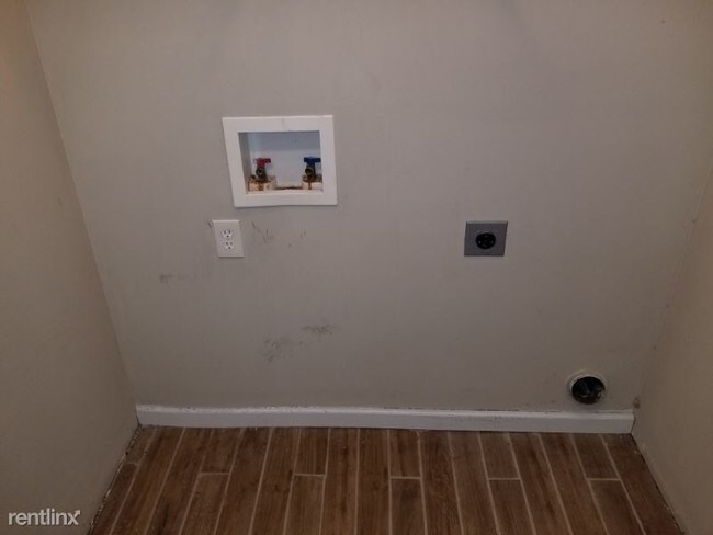 Building Photo - 3 br, 2 bath House - 210 Bradstone Cir