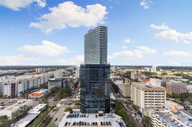 Building Photo - 275 1st Ave S