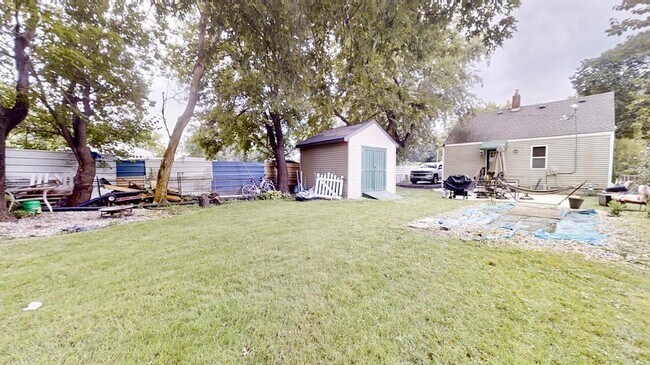 Building Photo - 2517 Clay St