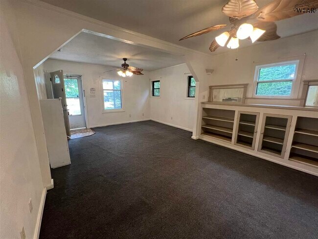 Building Photo - 2310 Talunar Ln