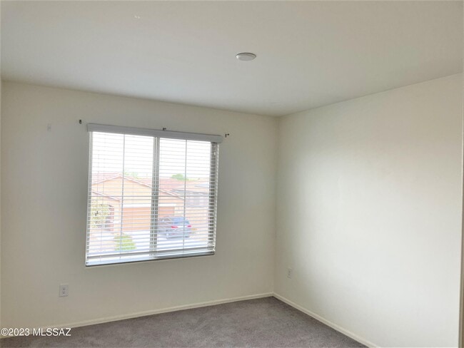 Building Photo - 9450 N Andrina Dr
