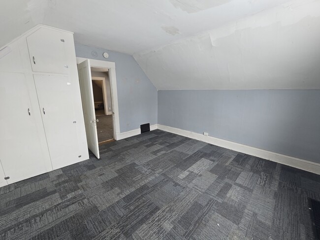 Building Photo - 102 South St