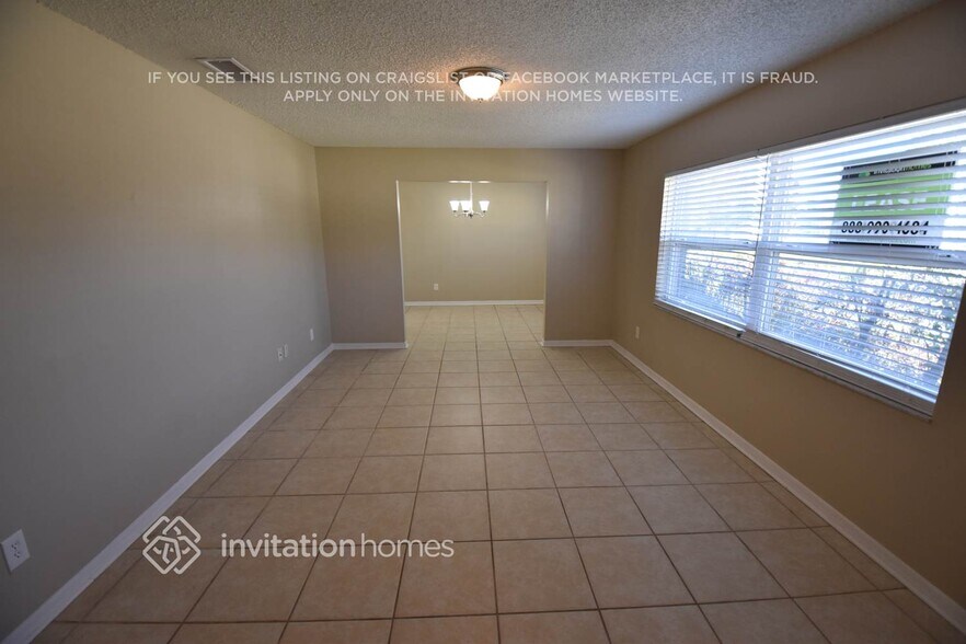 Building Photo - 112 Cottesmore Cir W