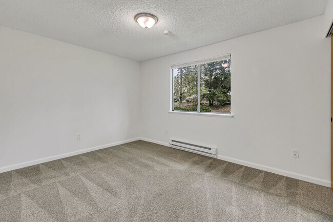 Building Photo - 210 E 36th St