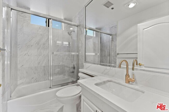 Building Photo - 8558 Chalmers Dr