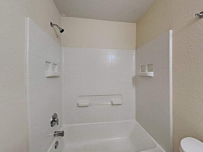 Building Photo - 724 Poncho Ln