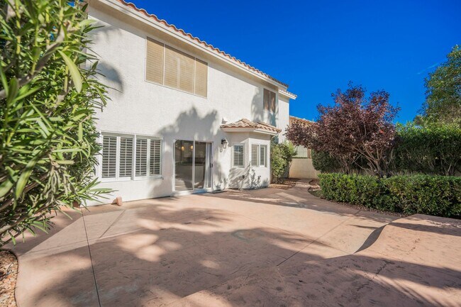 Building Photo - Beautiful Home in a Guard Gated Community
