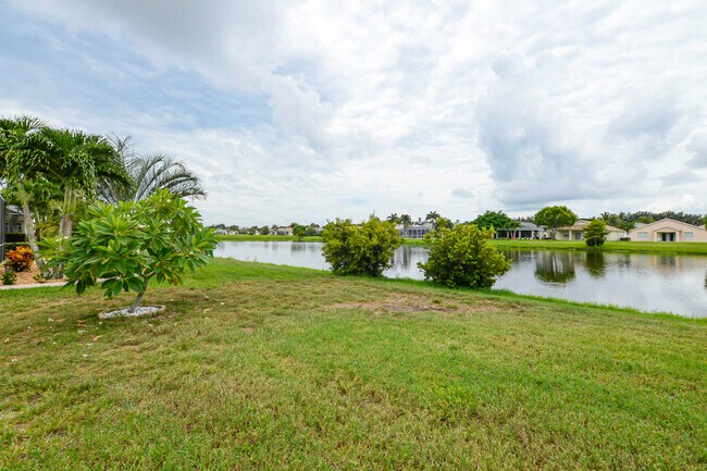 Building Photo - 522 SW Indian Key Dr