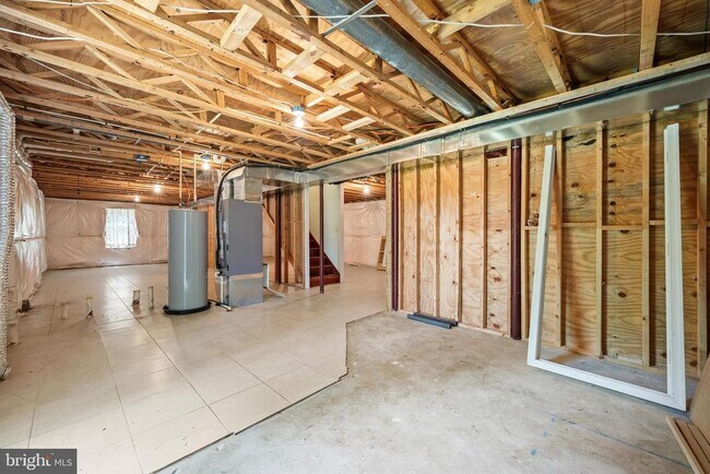 Building Photo - 131 Salt Lick Rd