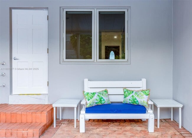 Building Photo - 1230 SW 22nd Terrace