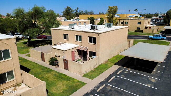 Building Photo - 948 S Alma School Rd