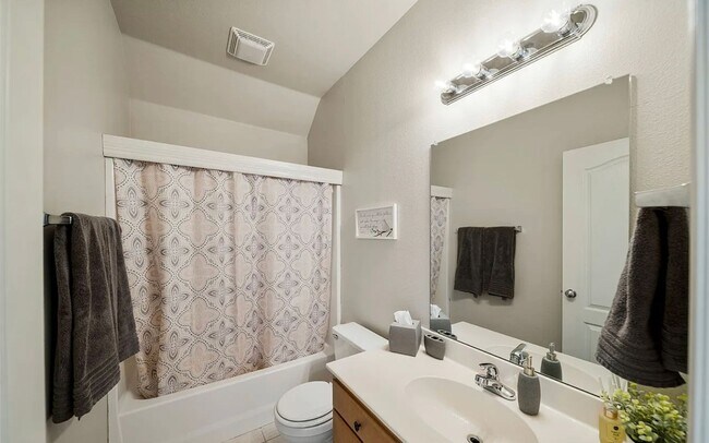 Building Photo - Immaculate home in Sawgrass at Bailey Ranch!