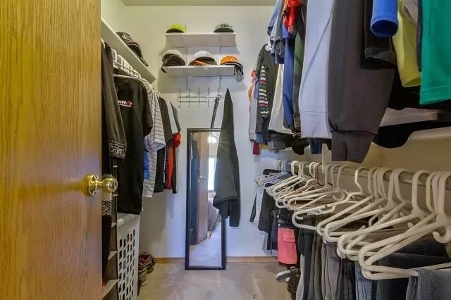 Master Walk-in Closet - 3633 N Rushwood Ct