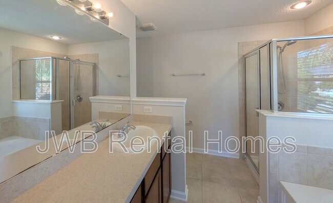 Building Photo - 625 Oakleaf Plantation Pkwy