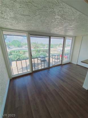 Building Photo - 1390 E Vegas Valley Dr
