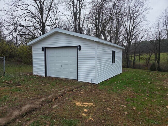 Building Photo - 986 Old Mail Rd