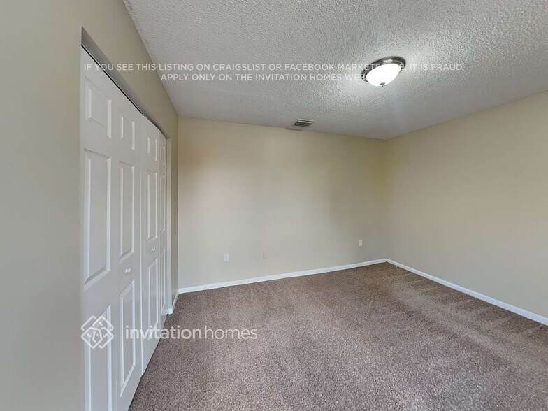 Building Photo - 15648 SW 112th Dr