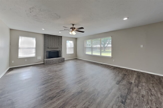 Building Photo - 4223 Shady Village Ct