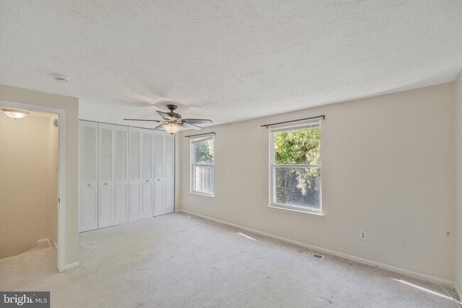 Building Photo - 7459 Aspenpark Rd