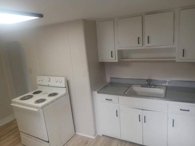Building Photo - 1.0 bedroom in Richmond Indiana 47374