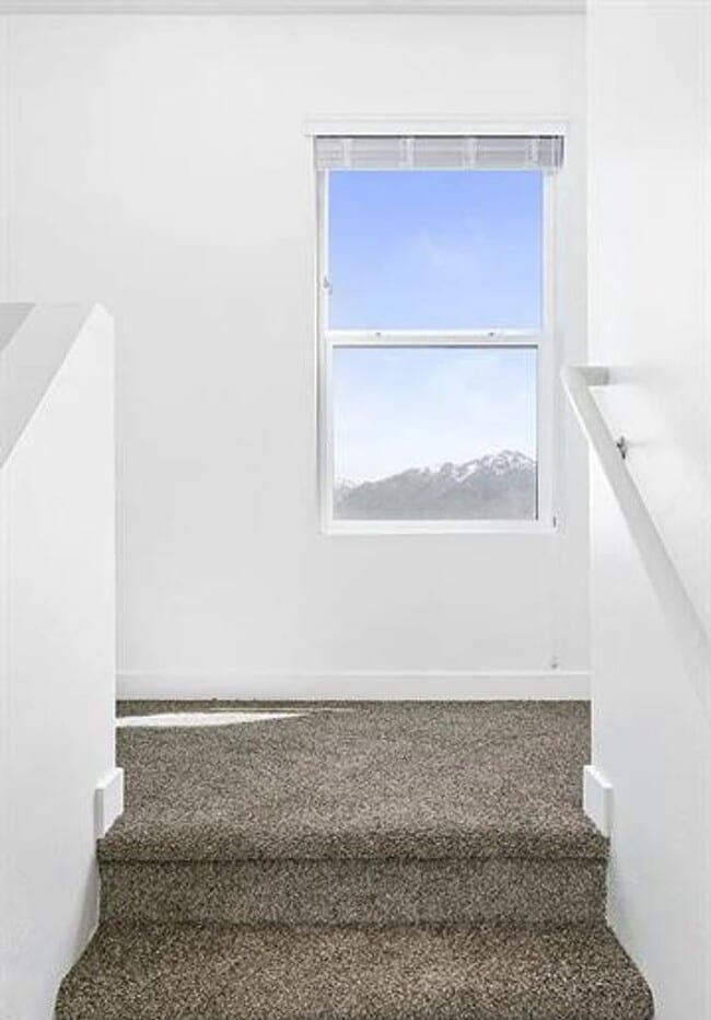 Building Photo - 4142-4148 W Miner View Ln