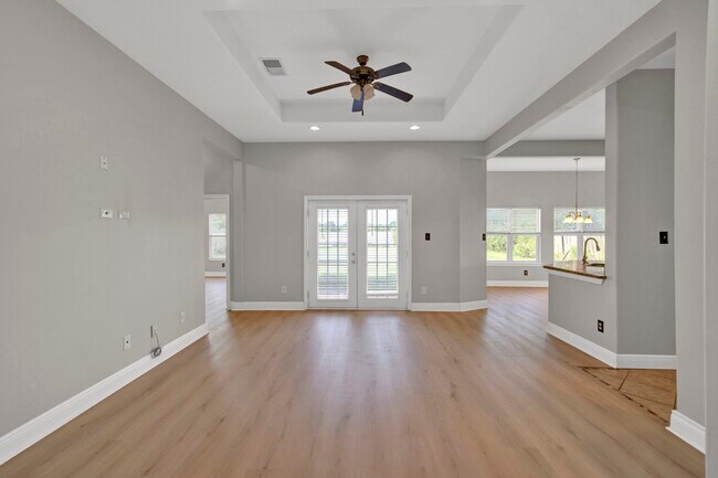 Building Photo - 5395 Kyla Cir