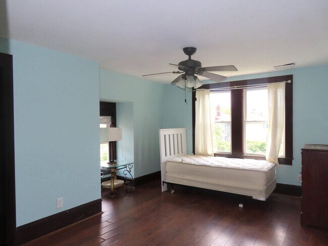 Building Photo - 4712 Ventnor Ave