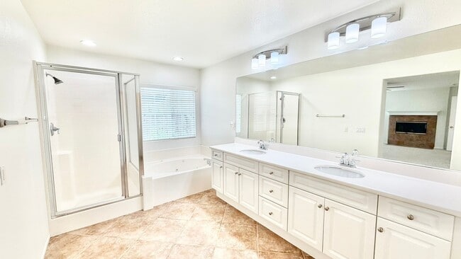 Building Photo - Beautifully Maintained & Spacious Two-Story Home in the Privately-gated Belleza Community of San ...