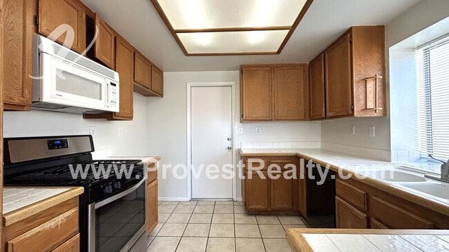 Building Photo - 13496 Vail Cir