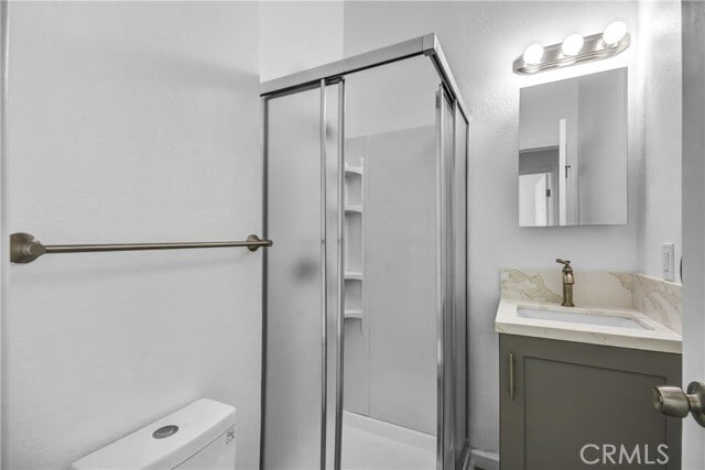 Building Photo - 696 E 9th St