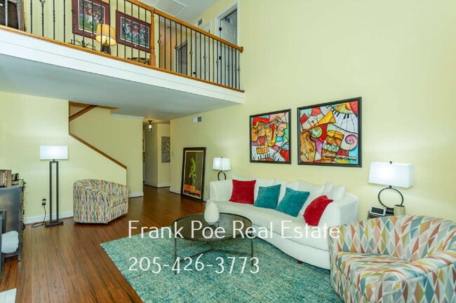 Building Photo - Charming 3-Bedroom Condominium in Birmingham!