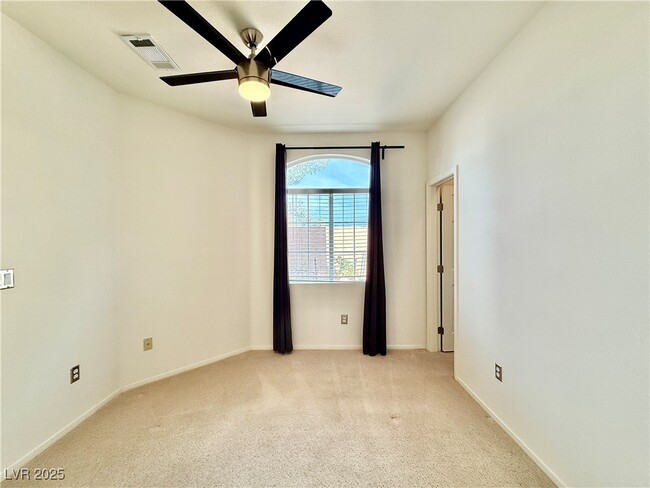 Building Photo - 1802 Ellisworth Pl