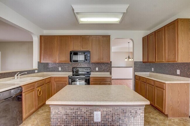 Building Photo - 507 Tyree Rd