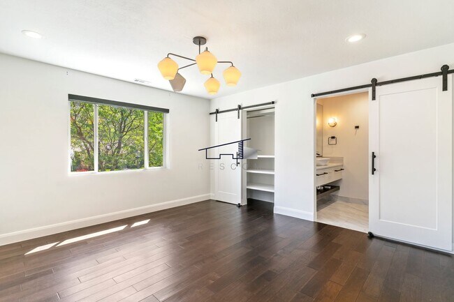 Building Photo - 3075 Polk Ave