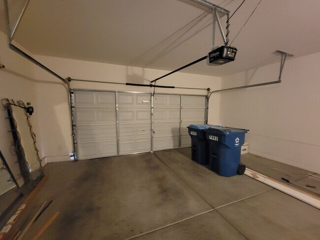 Building Photo - Stunning 3 Bedroom Rental - In Nevada Trails