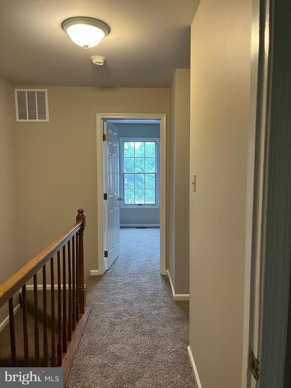 Building Photo - 1049 Wingate Ct