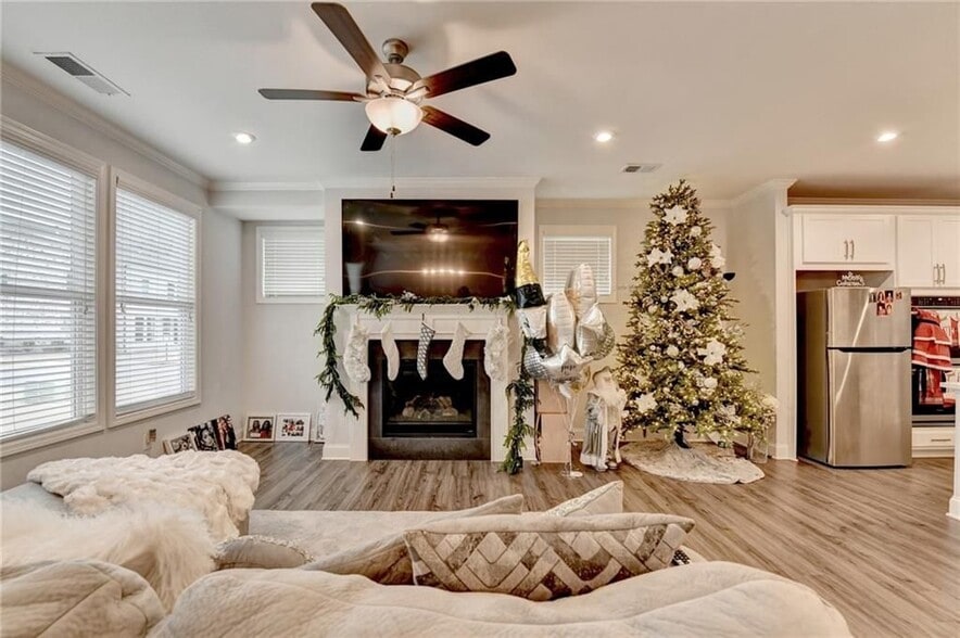 Building Photo - 6010 Bracken Brown Dr