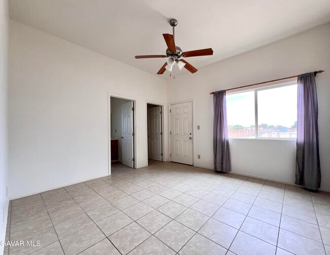 Building Photo - 41380 156th St E