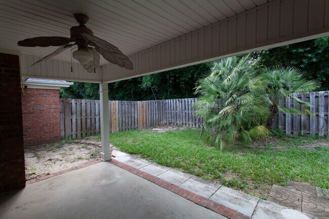 Building Photo - 318 Vanderbilt Dr
