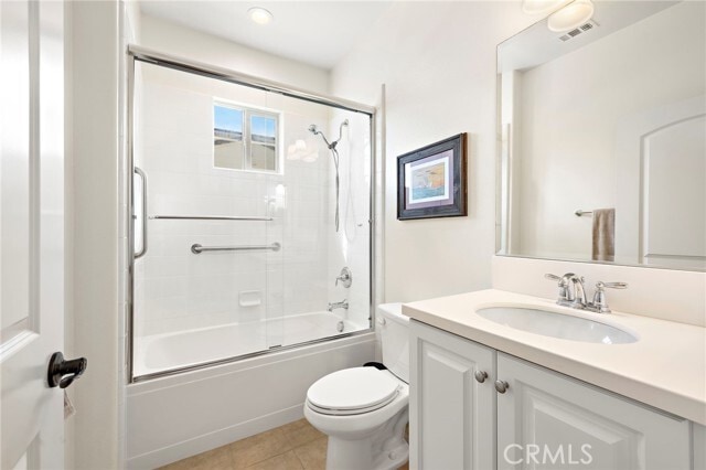 Building Photo - 1 Picaflor