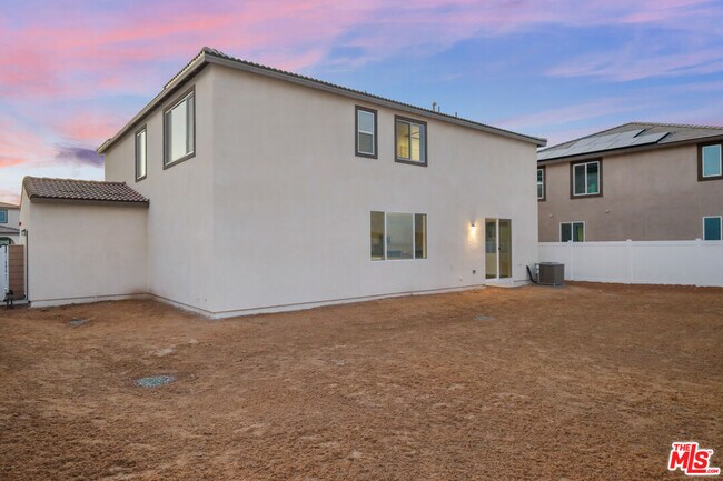 Building Photo - 2311 Blue Elm Rd