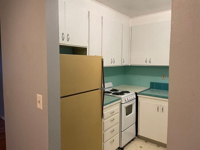 Building Photo - Bobbsey 1