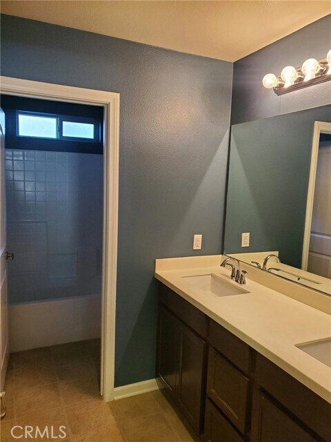 Building Photo - 36463 Chervil Way