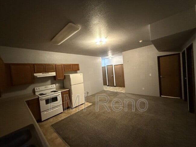 Building Photo - 1600 I St