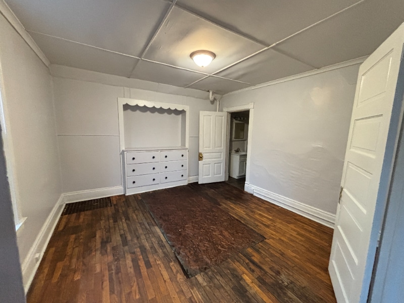 Building Photo - 1404 W Michigan Ave