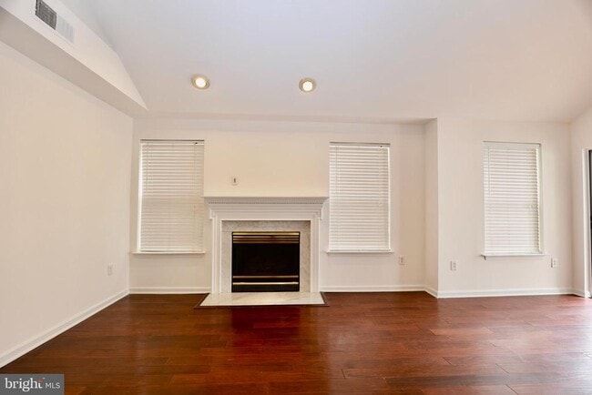 Building Photo - 5928 Founders Crossing Ct